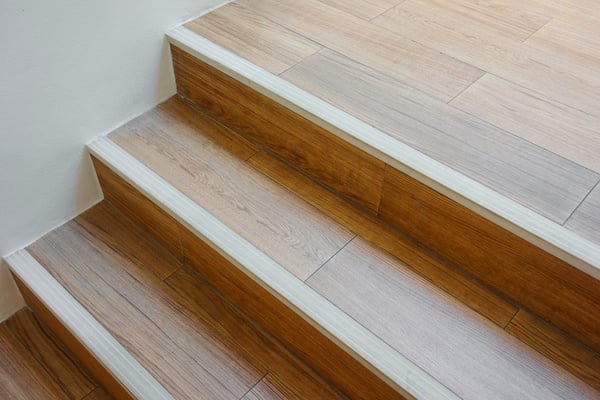The Paramount (Minimalist Straight Stairs)